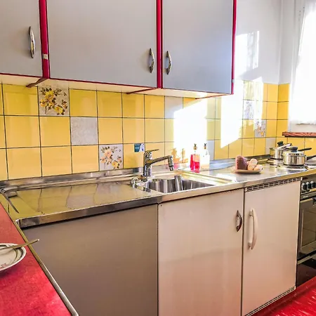 Graf 1 By Interhome *